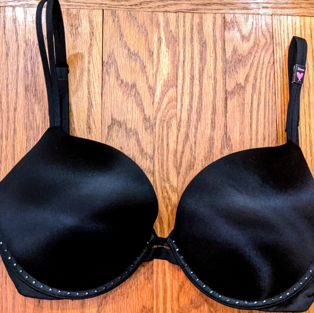Victoria Secret Bra 32DDD